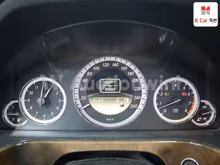 Mercedes Benz E Class W212 2012 — 5