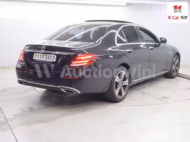 Mercedes Benz E Class W213 2019 — 2