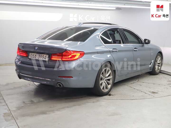 BMW 5 Series G30 2018 — 2