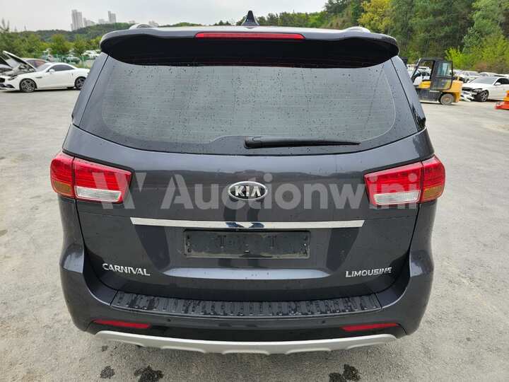 Kia All New Carnival 2016 — 5