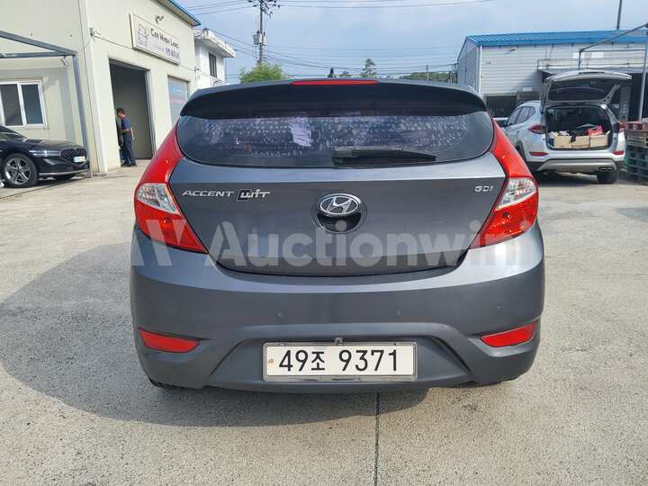 Hyundai Accent(New) 2012 — 4