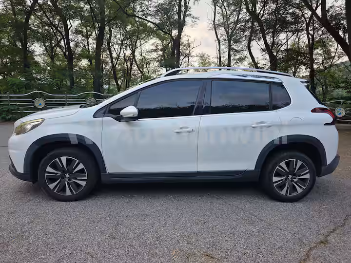 Peugeot 2008 2017 — 2