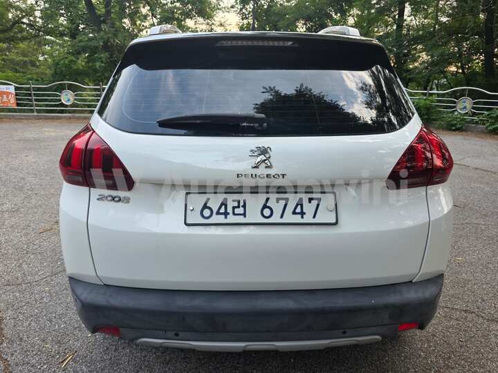 Peugeot 2008 2017 — 4