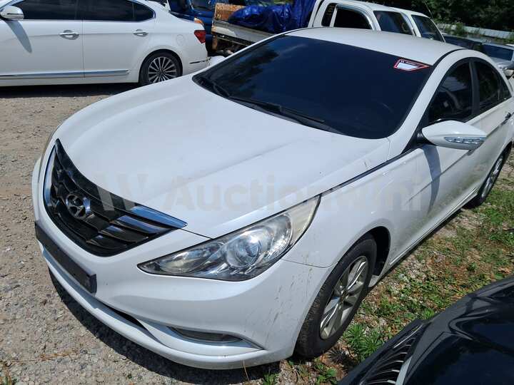Hyundai YF Sonata 2011 — 2