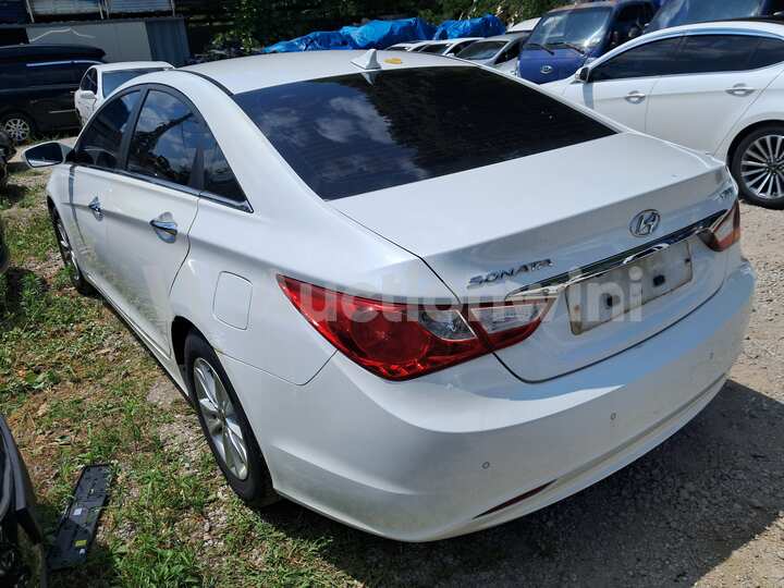 Hyundai YF Sonata 2011 — 4