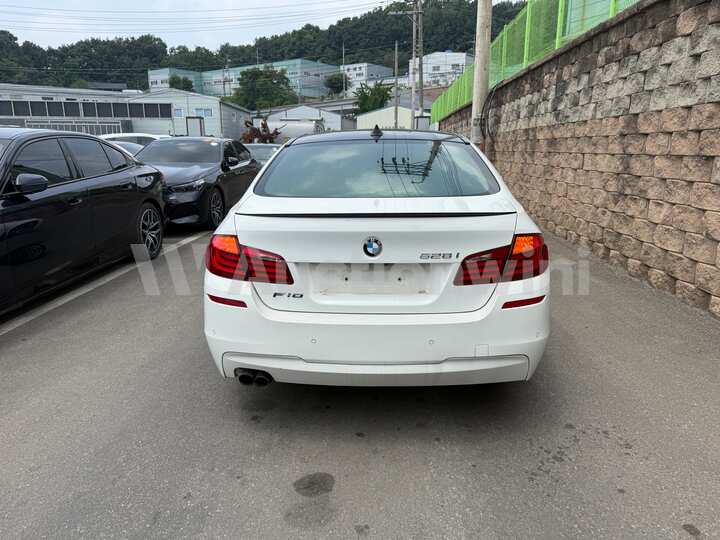 BMW 5 Series (F10) 2013 — 5