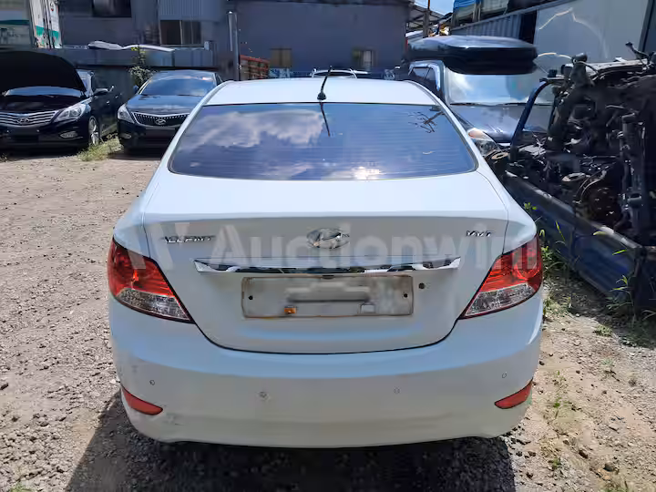Hyundai Accent 2011 — 4