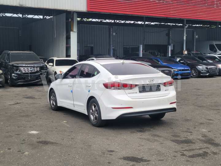 Hyundai Avante 2016 — 4