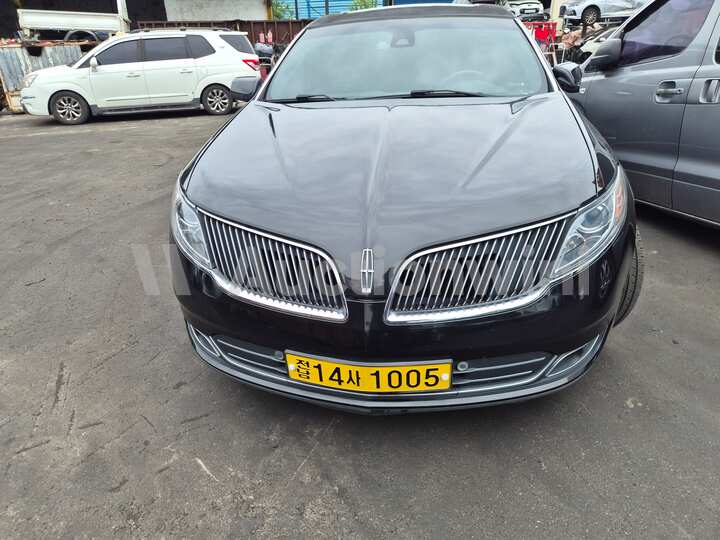 Lincoln MKS 2015 — 2