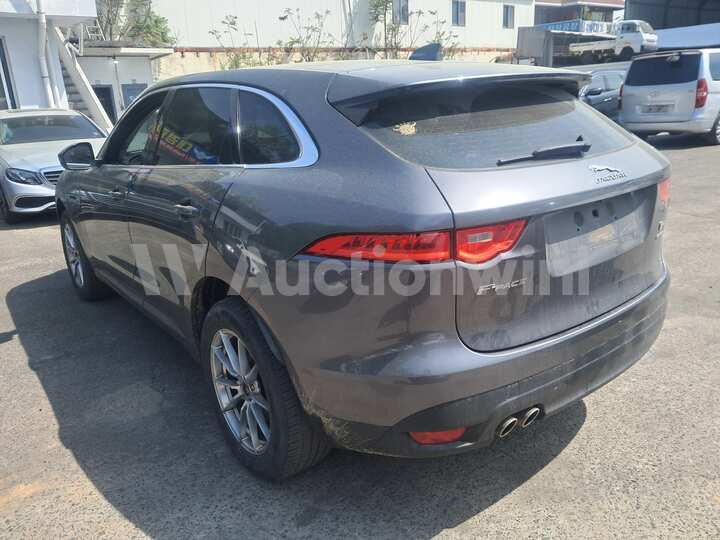 Jaguar F-pace 2018 — 3
