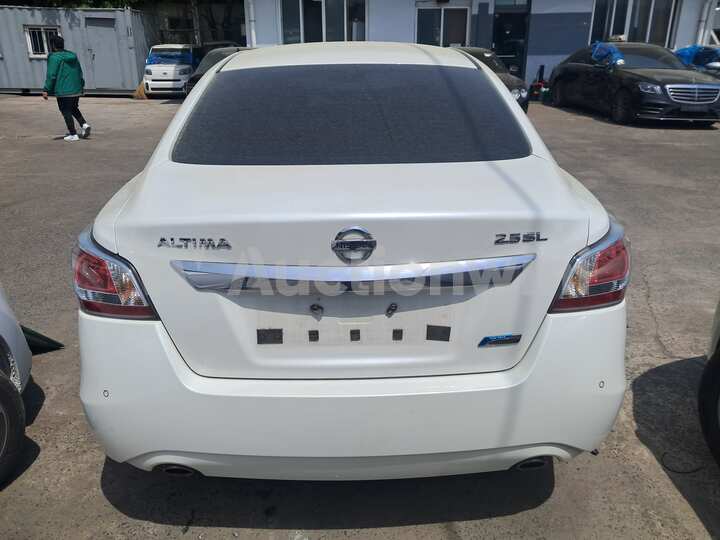 Nissan Altima 2015 — 5