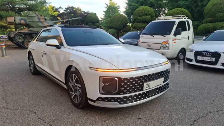 Hyundai Grandeur(GN7) 2023 — 3