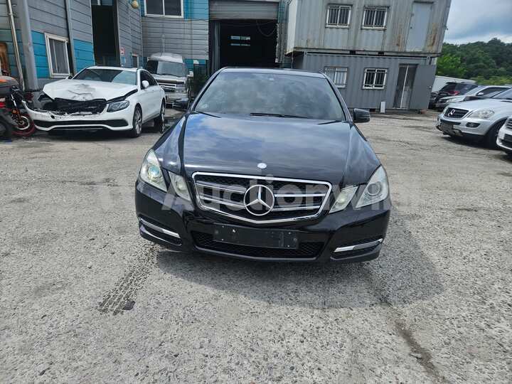 Mercedes Benz E Class 2013 — 2