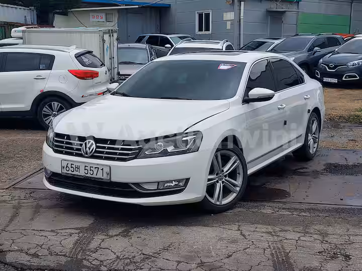 Volkswagen Passat 2012 — 2