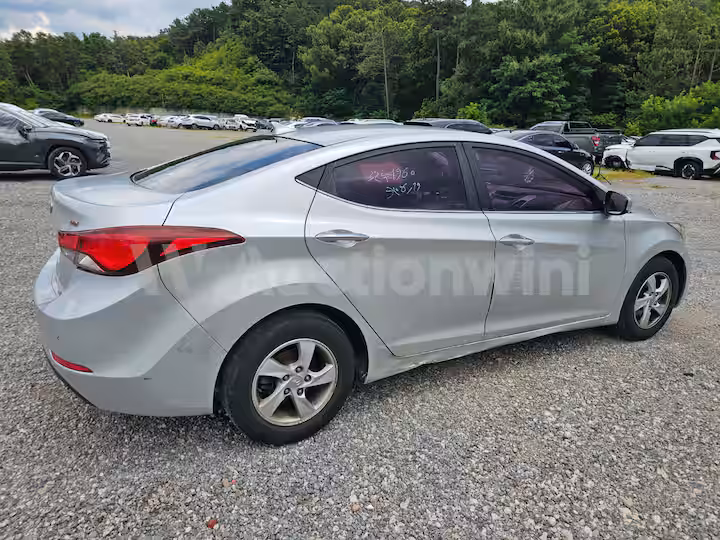 Hyundai The New Avante 2014 — 4