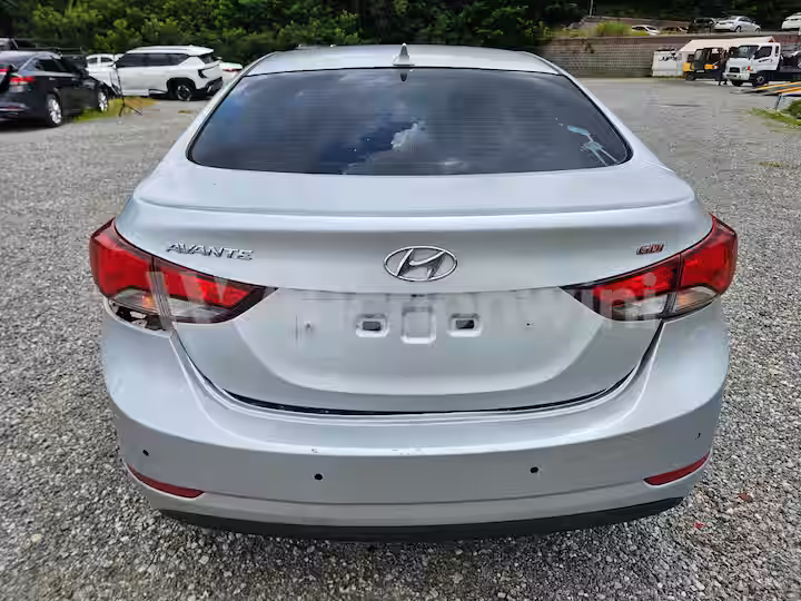 Hyundai The New Avante 2014 — 5