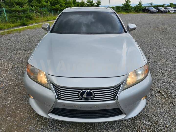 Lexus New ES 300h 2013 — 2