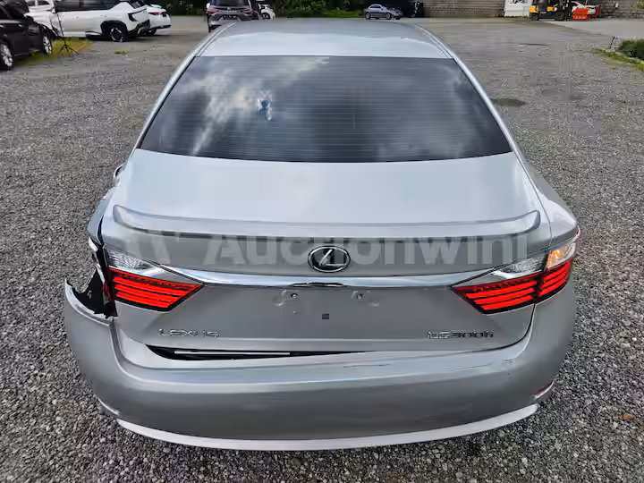 Lexus New ES 300h 2013 — 5