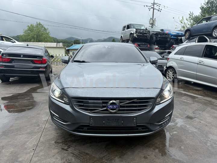 Volvo S60 2017 — 2