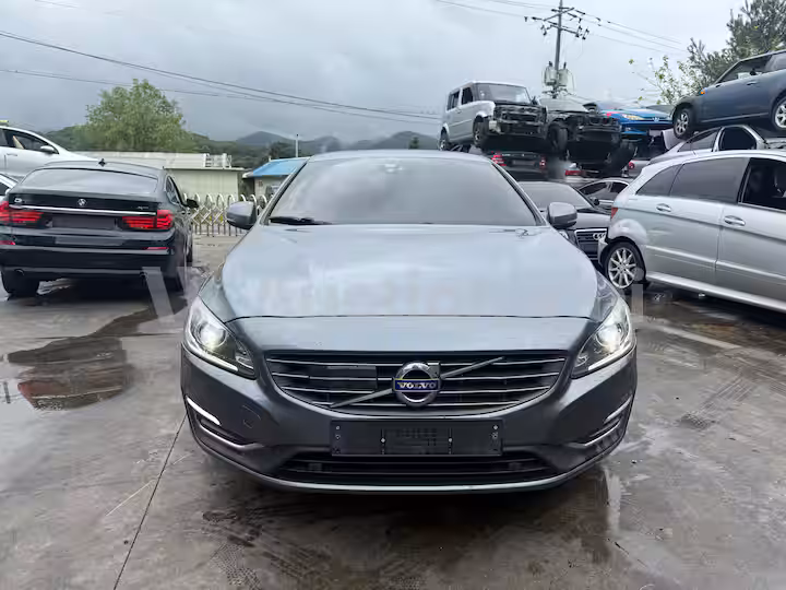Volvo S60 2017 — 3
