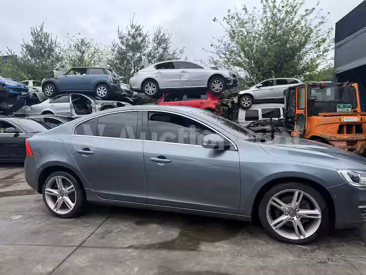 Volvo S60 2017 — 5