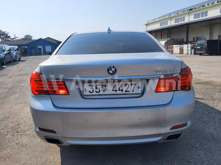 BMW 7 Series (F01) 2011 — 5