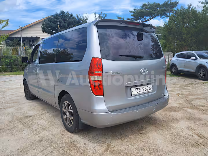 Hyundai Grand Starex 2013 — 3