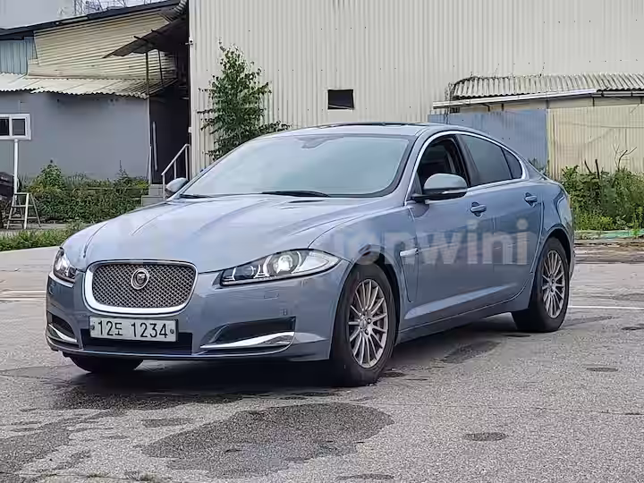 Jaguar XF 2013 — 2