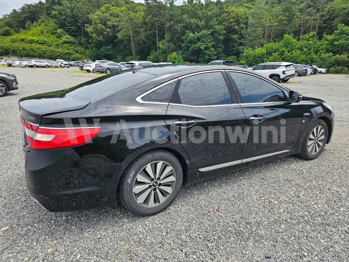 Hyundai Grandeur HG Hybrid 2016 — 4