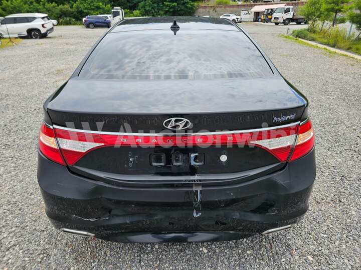 Hyundai Grandeur HG Hybrid 2016 — 5