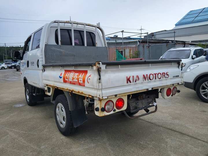 Kia Bongo3 Double Cab 2016 — 3