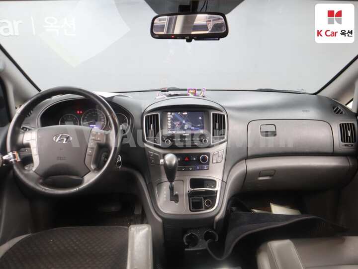 Hyundai The New Grand Starex 2019 — 3