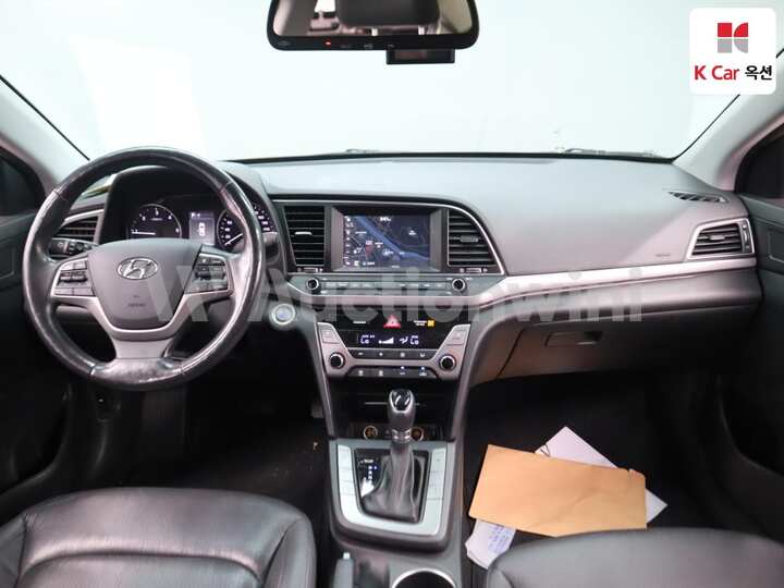 Hyundai Avante AD 2016 — 3