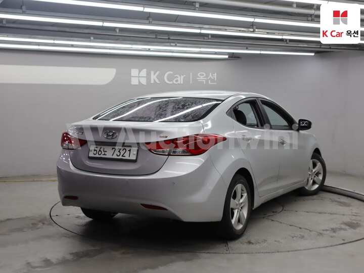 Hyundai Avante MD 2013 — 2
