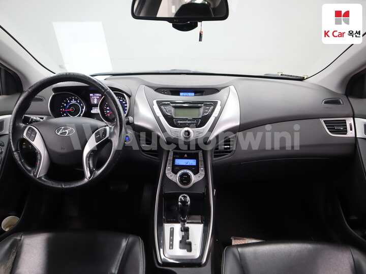 Hyundai Avante MD 2011 — 3