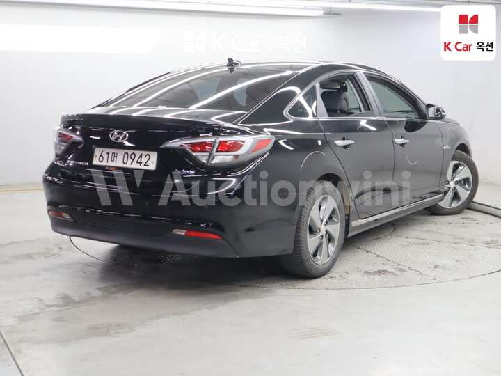 Hyundai LF Sonata Hybrid 2016 — 2