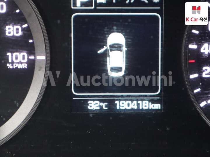Hyundai LF Sonata Hybrid 2016 — 4