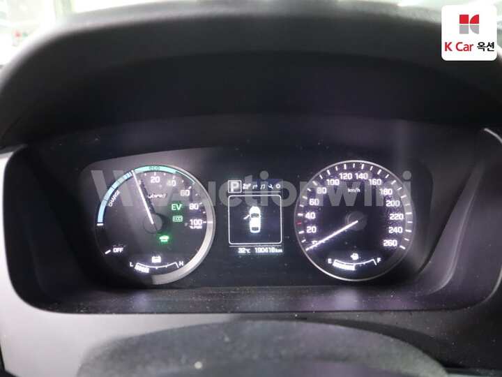 Hyundai LF Sonata Hybrid 2016 — 5