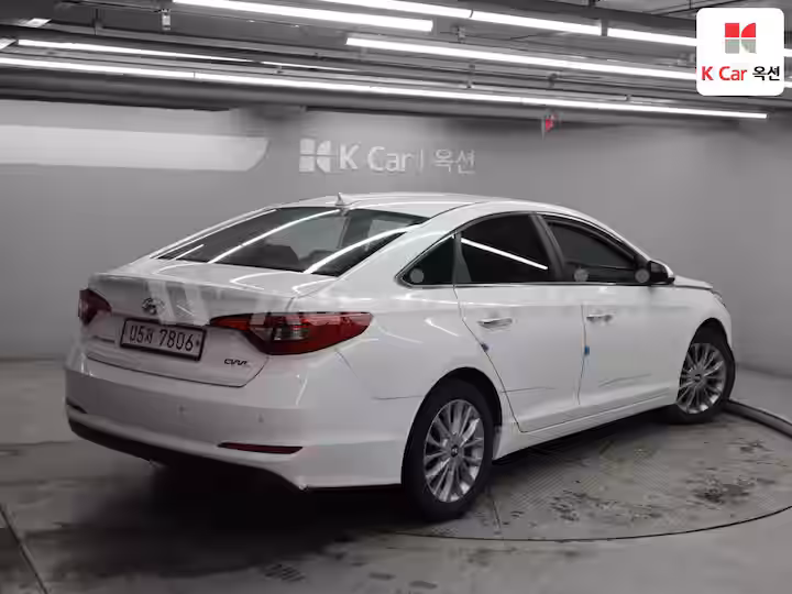 Hyundai LF Sonata 2017 — 2