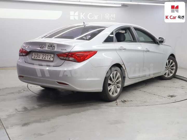 Hyundai YF Sonata The Brilliant 2014 — 2