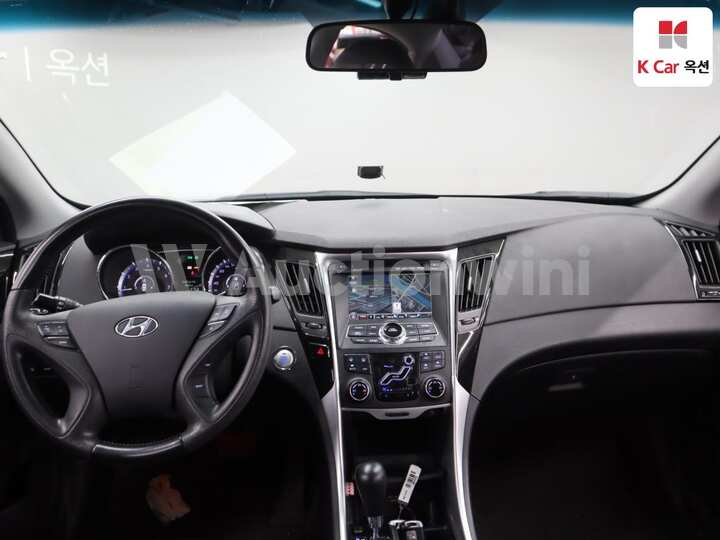 Hyundai YF Sonata 2010 — 3