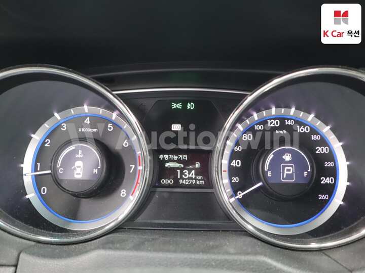 Hyundai YF Sonata 2010 — 5