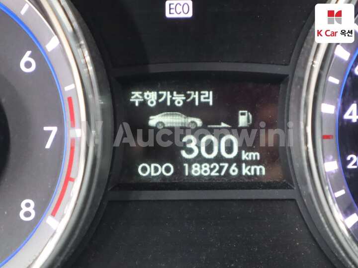 Hyundai YF Sonata 2010 — 4