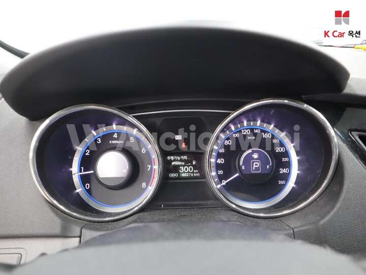 Hyundai YF Sonata 2010 — 5