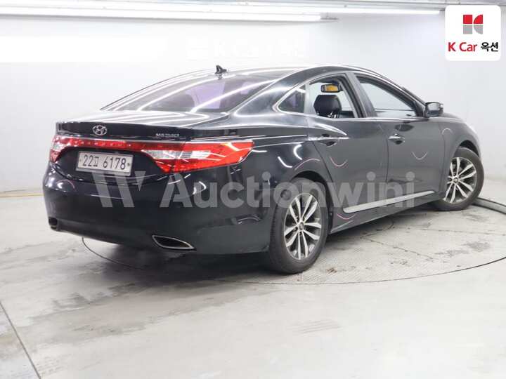 Hyundai Grandeur HG 2011 — 2