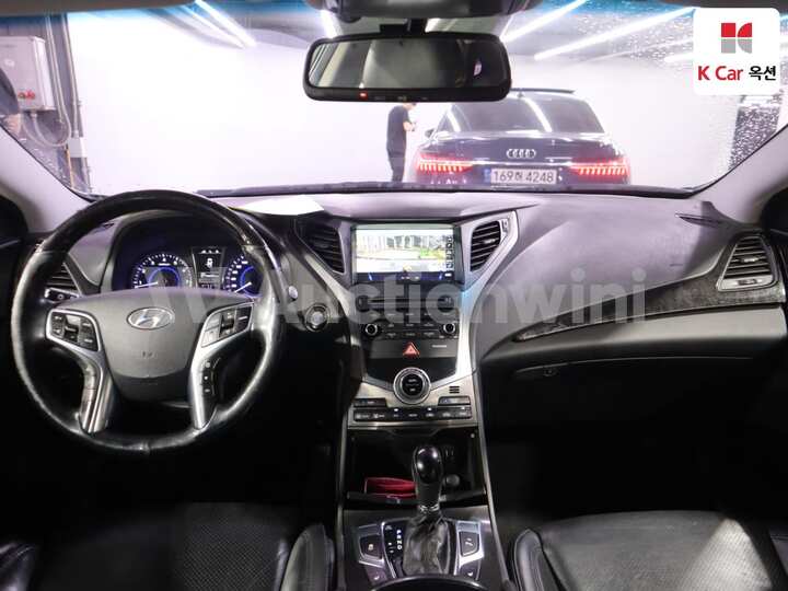 Hyundai Grandeur HG 2015 — 3