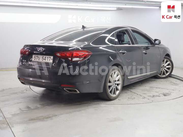 Hyundai Aslan 2015 — 2