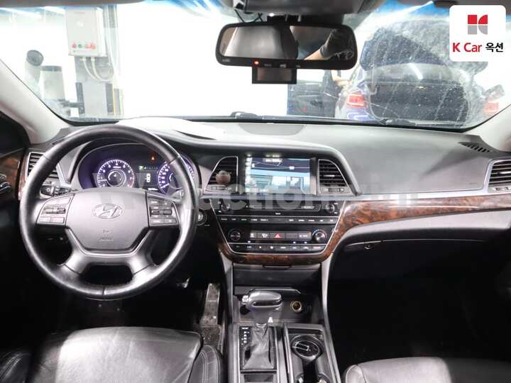 Hyundai Aslan 2015 — 3