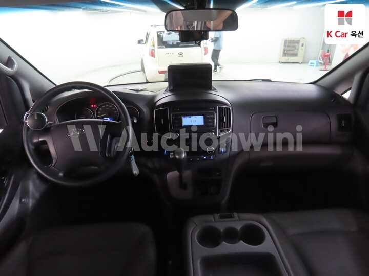 Hyundai Grand Starex 2017 — 3