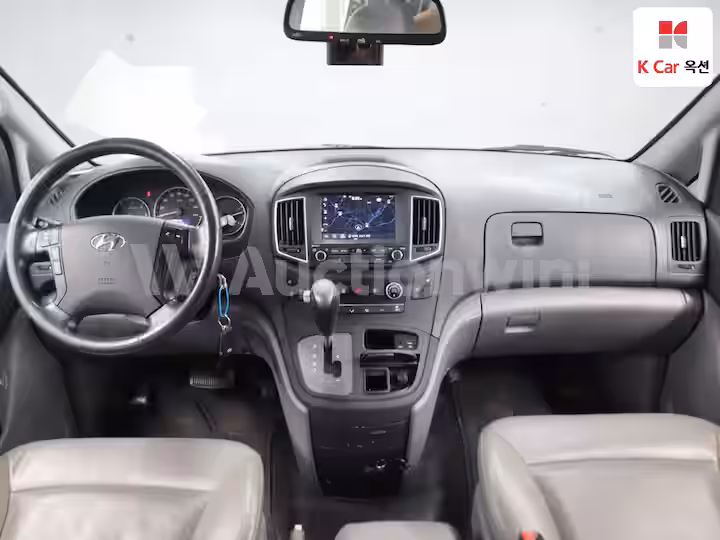 Hyundai The New Grand Starex 2019 — 3